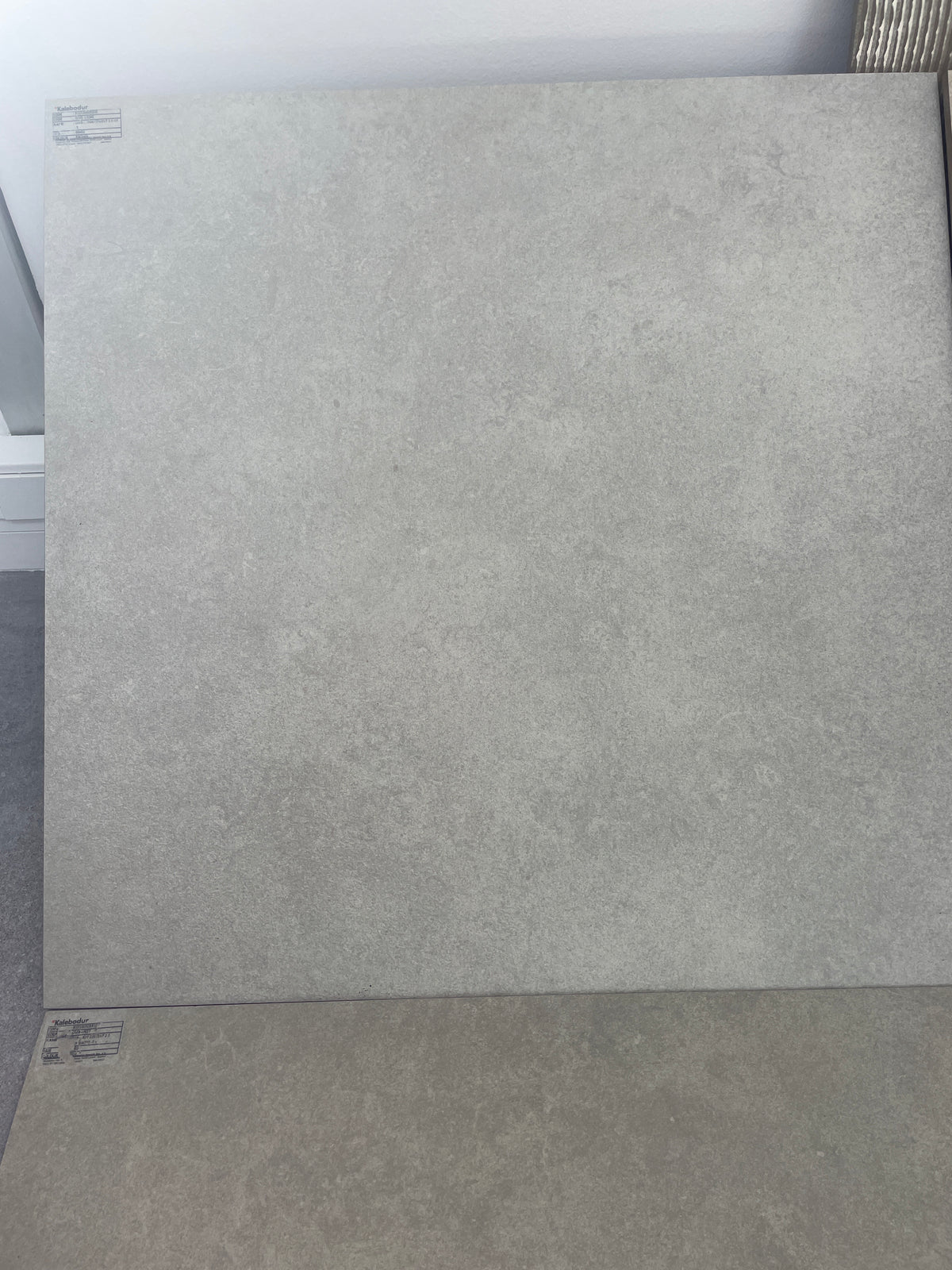 Carrelage sol / mur effet béton CEMENT ICE l.60 x L.60 cm Mat LIMCARO - photo réelle 1