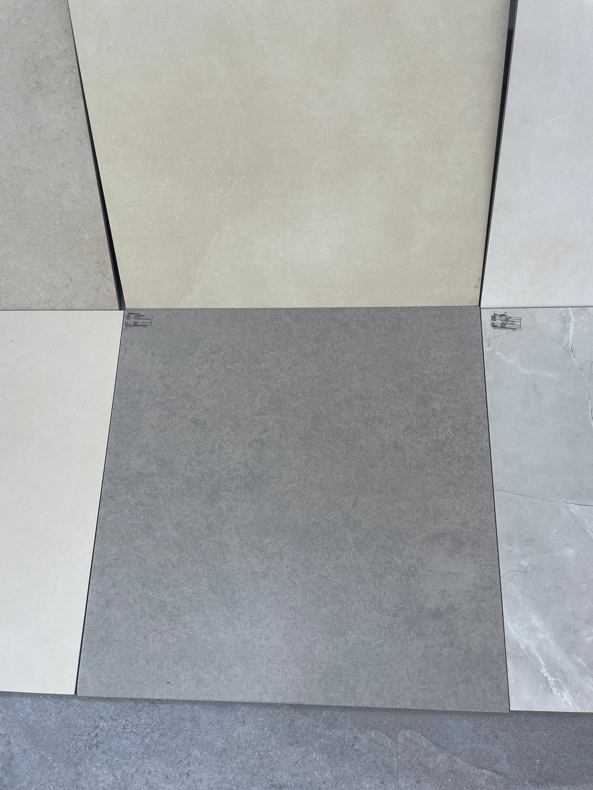Carrelage sol / mur effet pierre SOFT LIGHT GREY I.60 X L.60 cm MAT LIMCARO - photo réelle 1