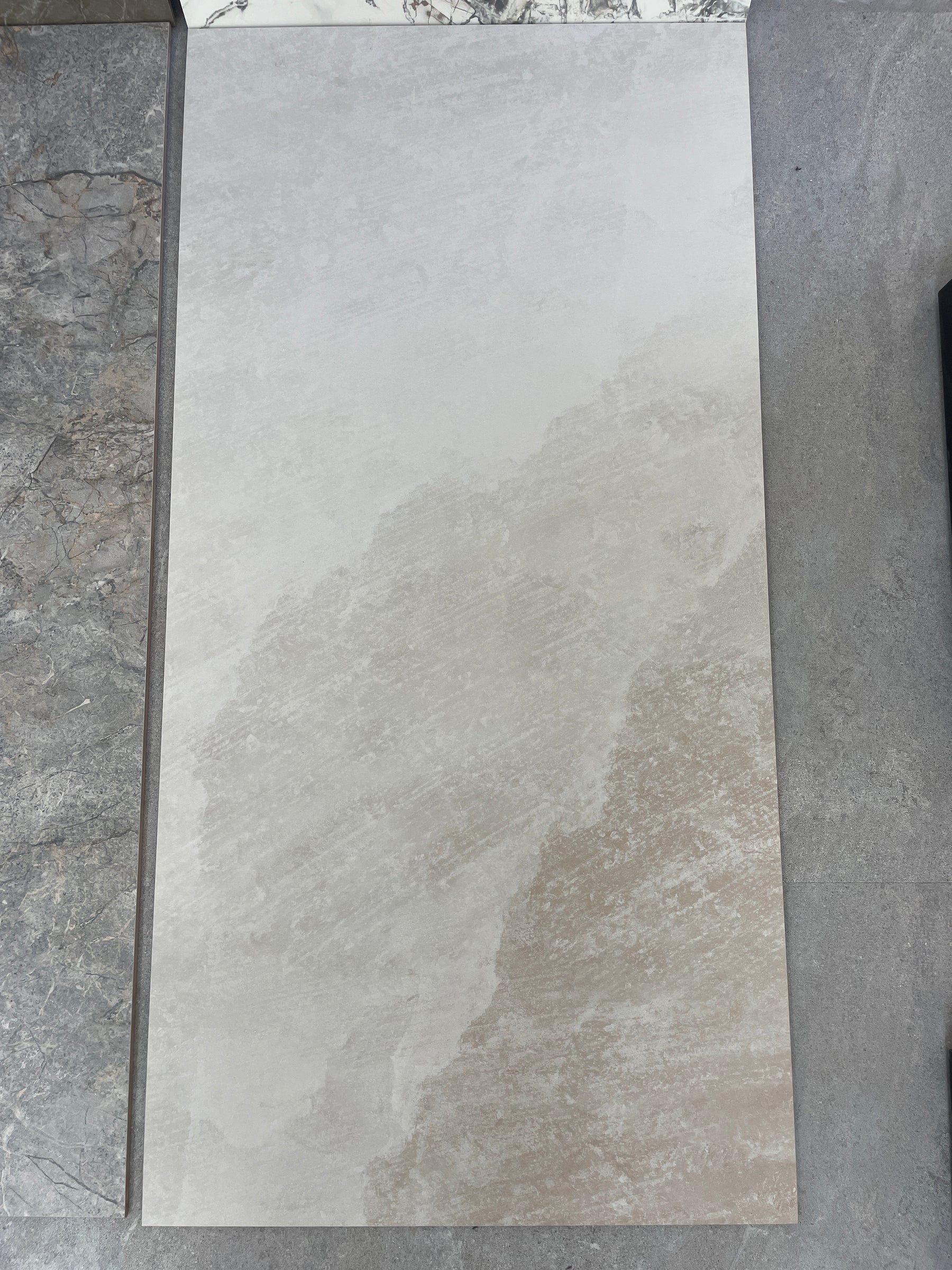 Carrelage sol / mur effet pierre SALT CAVE TAUPE l.60 x L.120 cm Mat LIMCARO - photo réelle 1