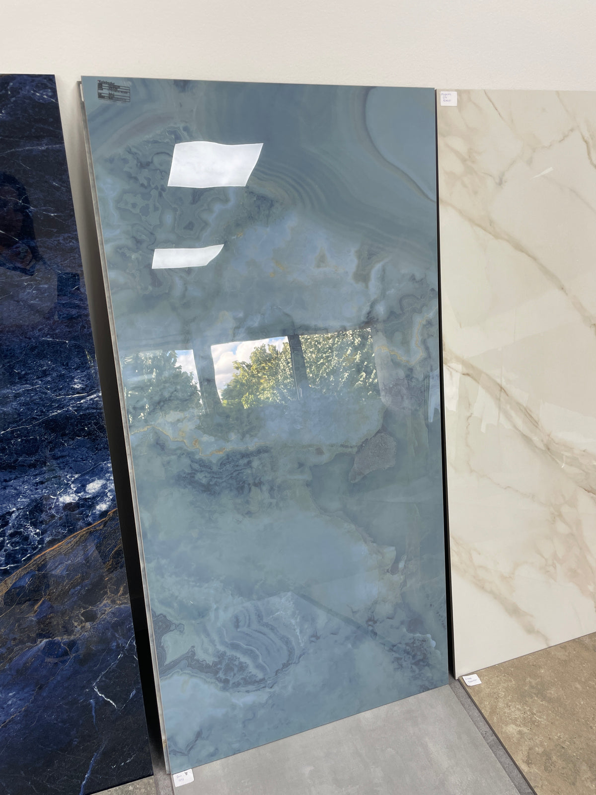 Carrelage sol / mur effet marbre ONI POLISHED BLUE l.60X L.120 cm Brillant LIMCARO - photo réelle 1